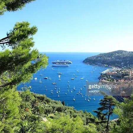 Les Pieds Dans L'eau Bed & Breakfast *