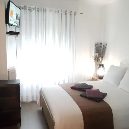 Bed & Breakfast Les Pieds Dans L'eau Nice