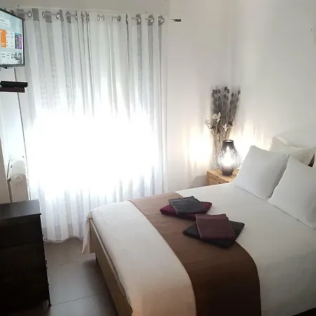 Les Pieds Dans L'eau ניס