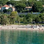 Les Pieds Dans L'eau