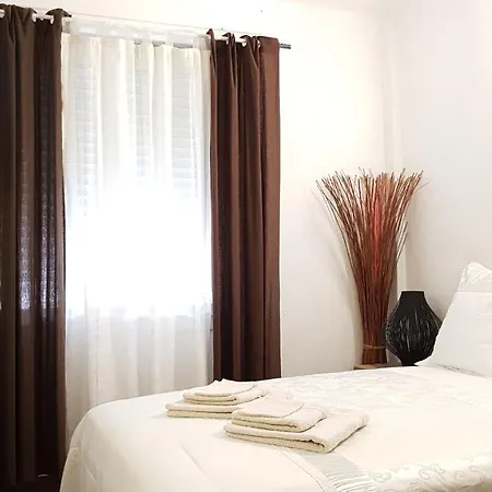 Les Pieds Dans L'eau *