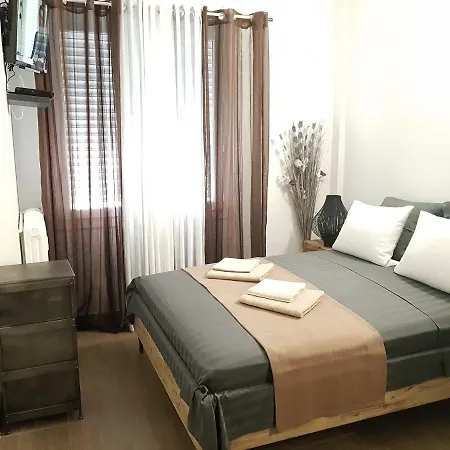 Les Pieds Dans L'eau